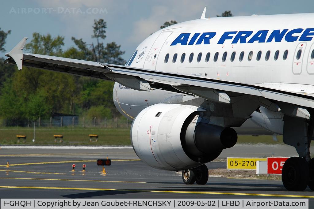 F-GHQH, 1990 Airbus A320-211 C/N 0156, AF to runway 05