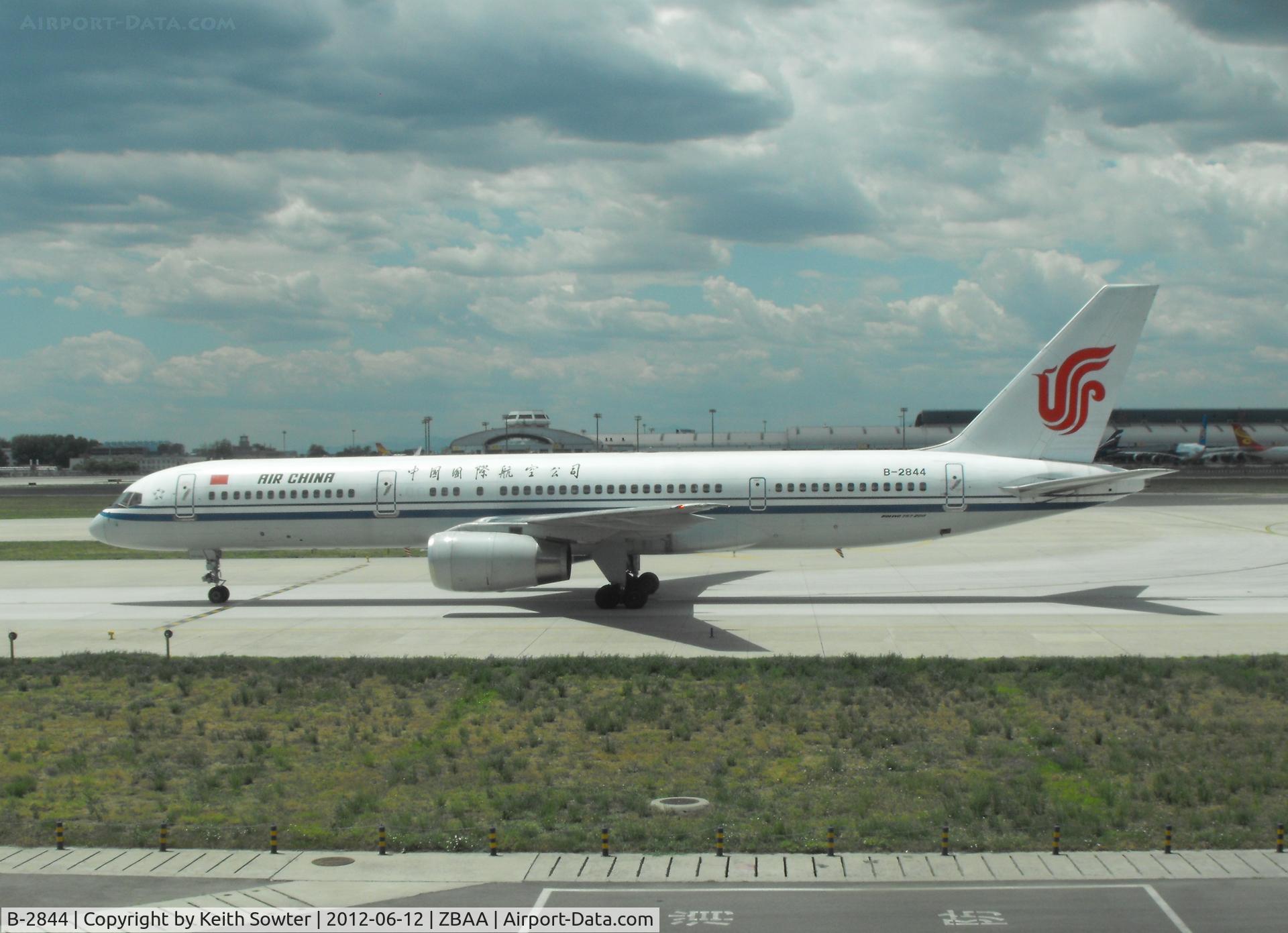 B-2844, Boeing 757-2Z0 C/N 27511, Taxying in