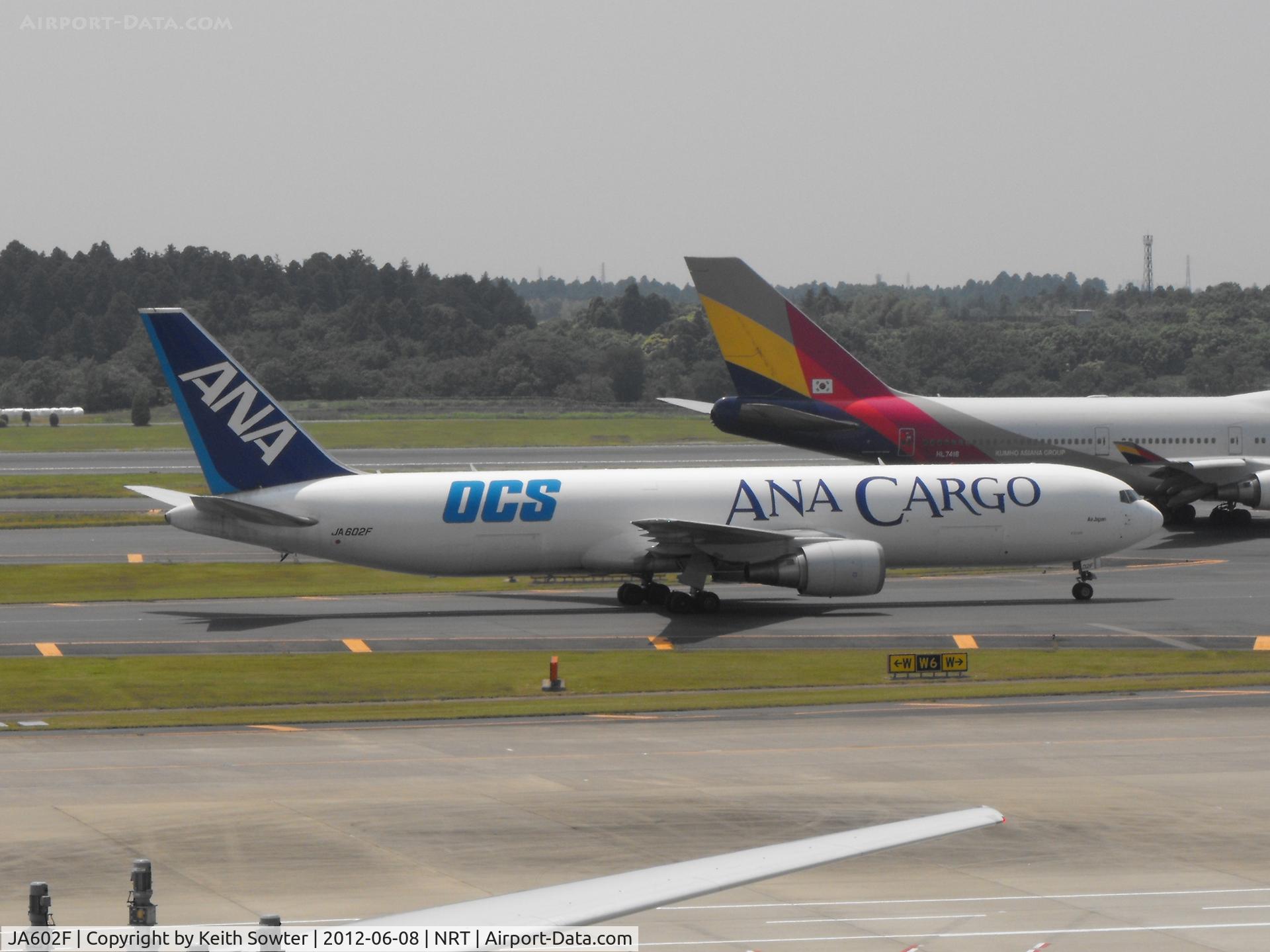 JA602F, 2005 Boeing 767-381F C/N 33509, Taxying for departure