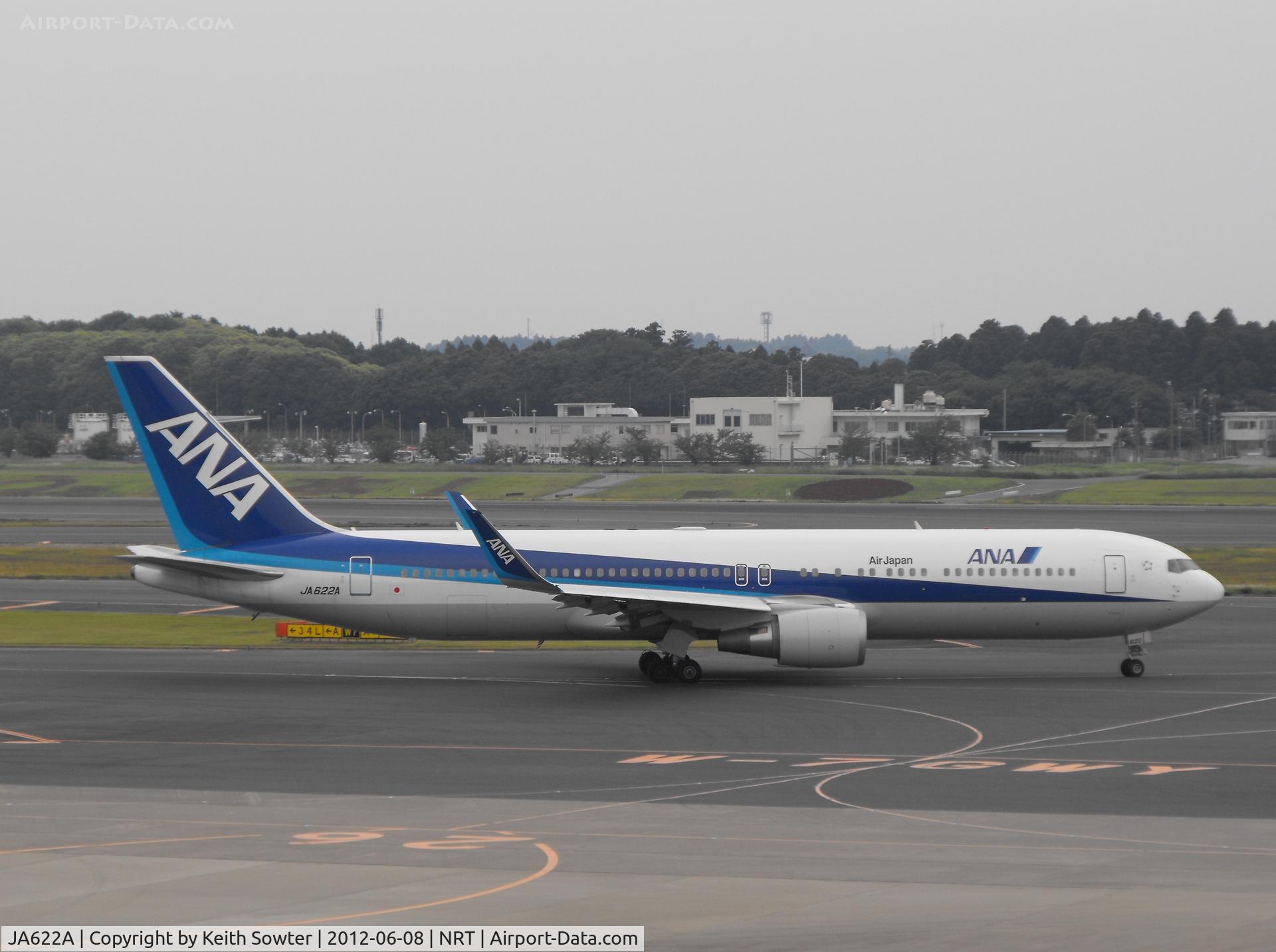 JA622A, 2011 Boeing 767-381/ER C/N 40567, Taxying for departure