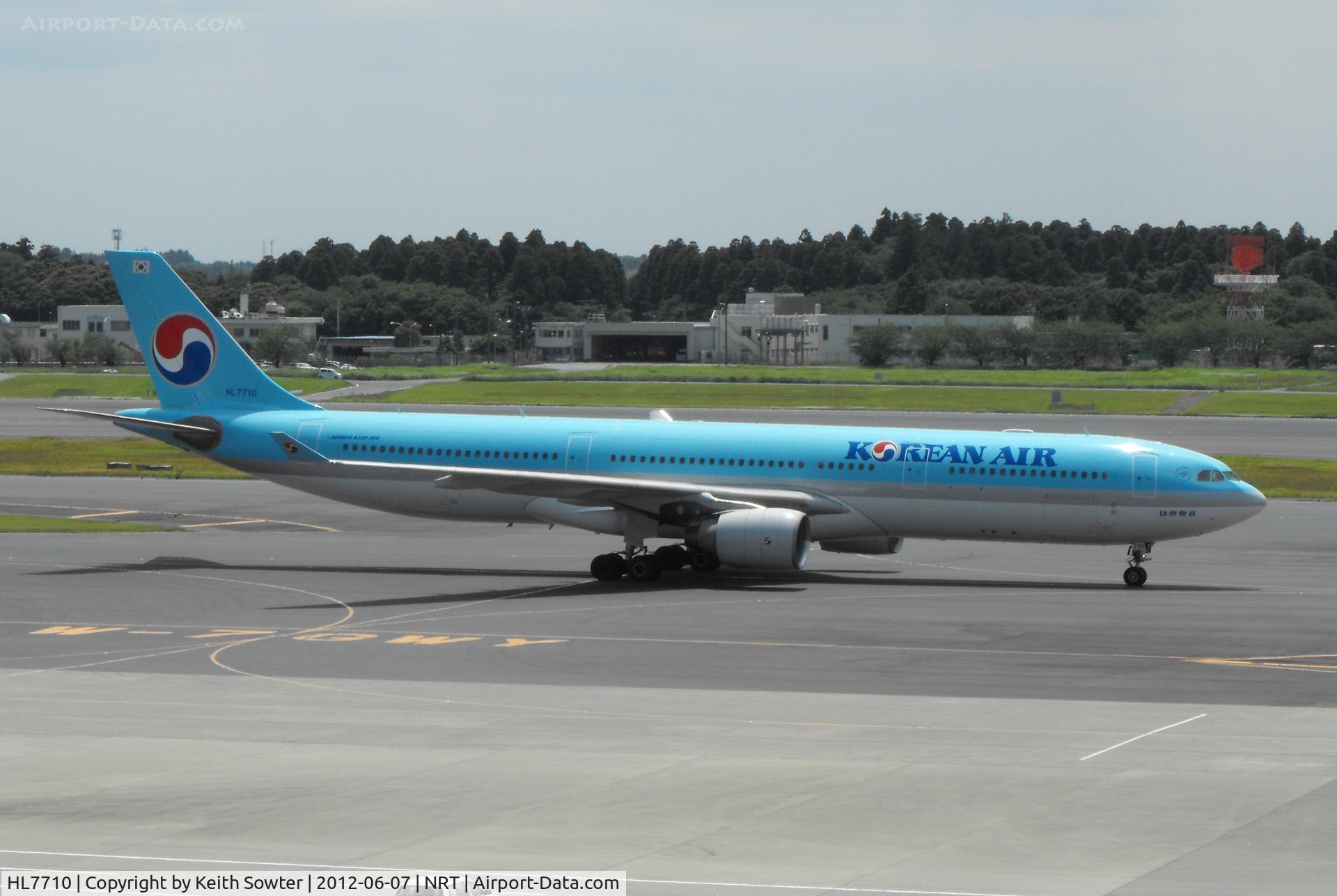 HL7710, 2002 Airbus A330-323X C/N 490, Taxying for departure