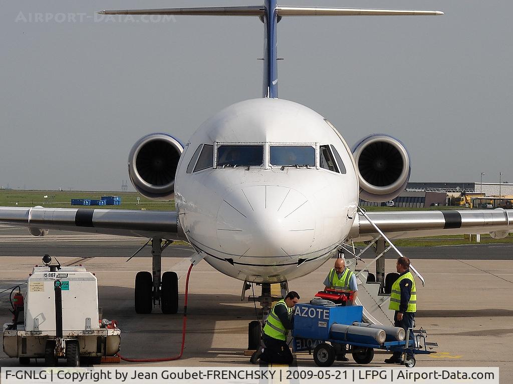 F-GNLG, 1991 Fokker 100 (F-28-0100) C/N 11363, Blue Line at CDG T3
