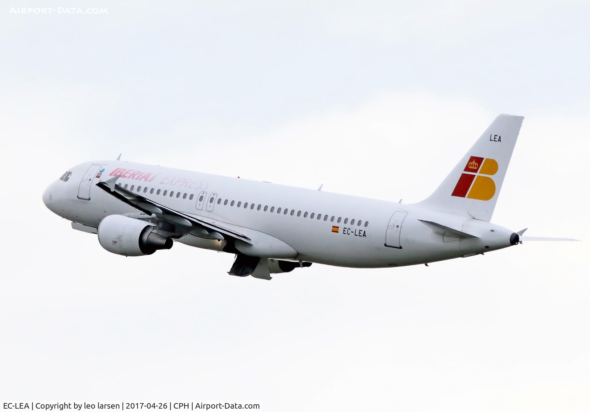 EC-LEA, 1999 Airbus A320-214 C/N 1099, Copenhagen 26.4.2017
