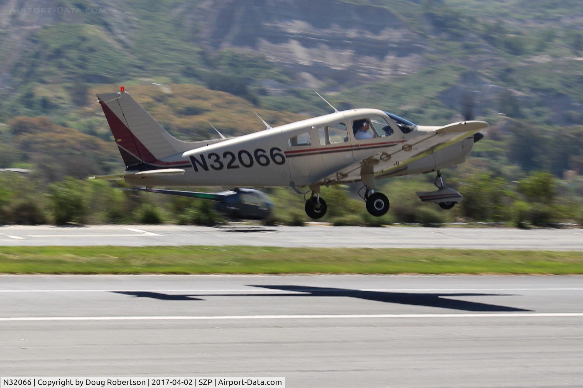 N32066, 1974 Piper PA-28-151 Cherokee Warrior C/N 28-7515059, 1974 Piper PA-28-151 WARRIOR, Lycoming O-320-E3D 150 Hp, takeoff climb Rwy 22