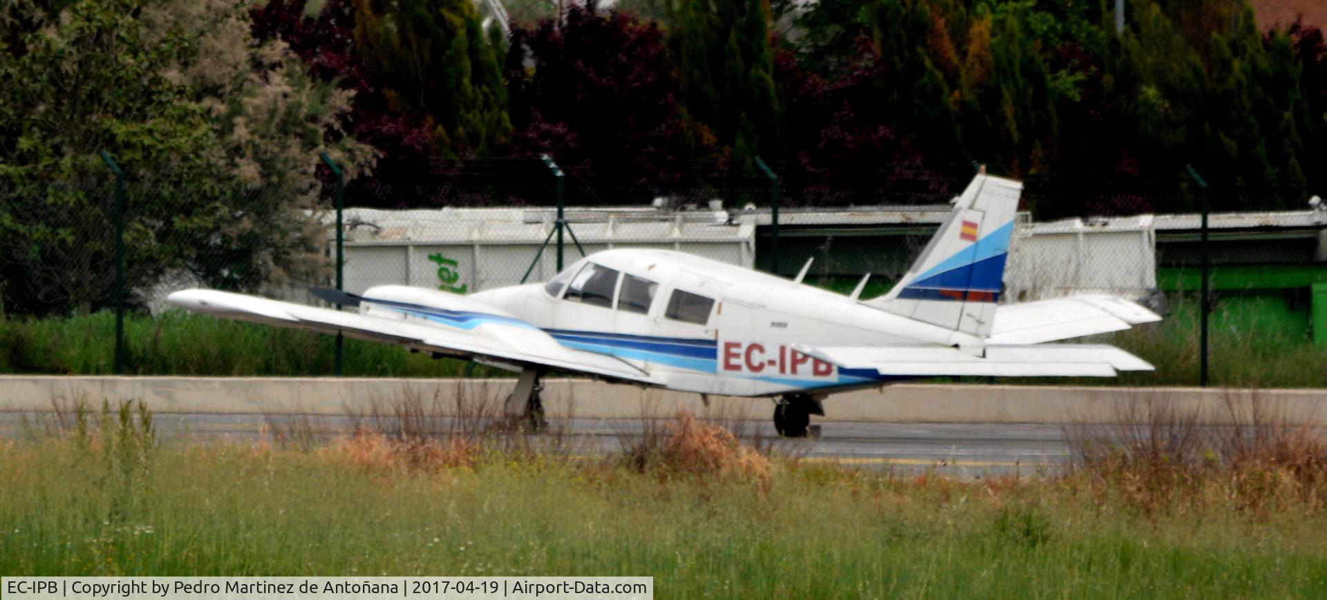 EC-IPB, 1973 Piper PA-34-200 C/N 34-7350116, Aeropuerto Sabadell - España