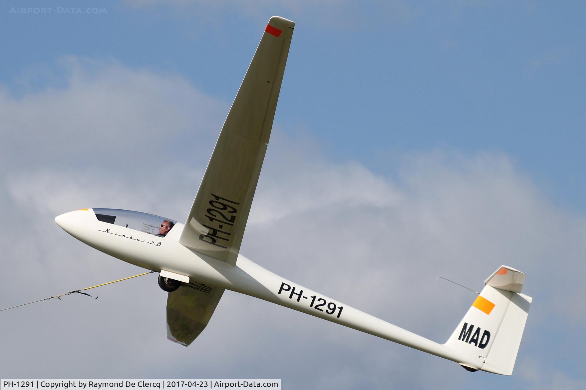 PH-1291, Schempp-Hirth Nimbus 2B C/N 134, Winch launch at Axel.