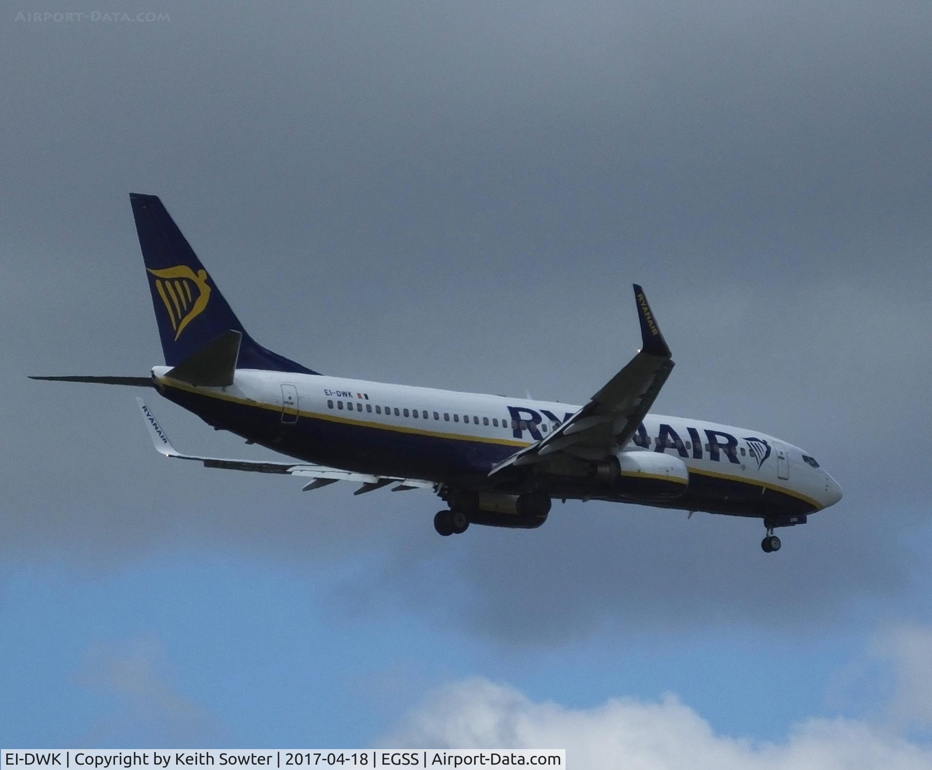 EI-DWK, 2007 Boeing 737-8AS C/N 36078, Short finals to 04