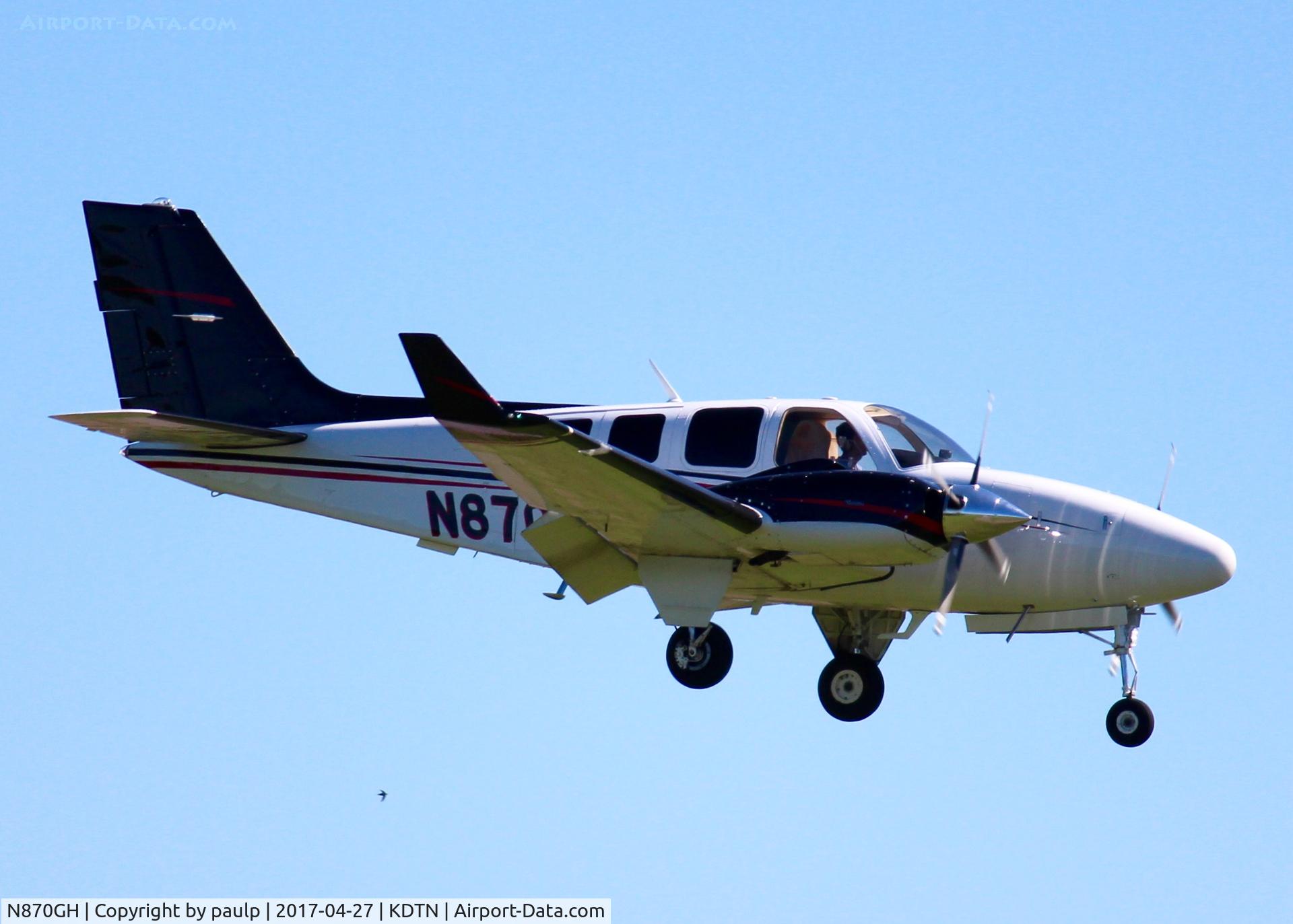 N870GH, 1979 Beech 58 Baron C/N TH-1018, At Downtown Shreveport.