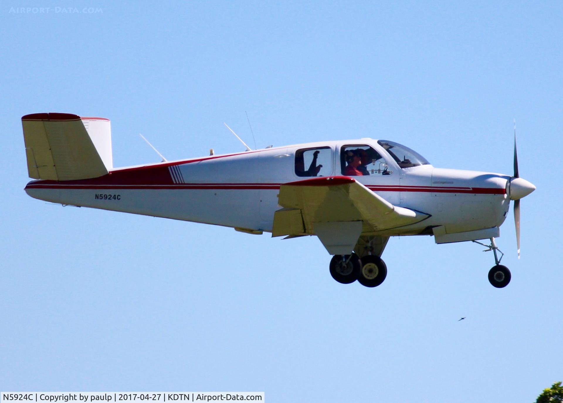 N5924C, Beech C35 Bonanza C/N D-3283, At Downtown Shreveport.
