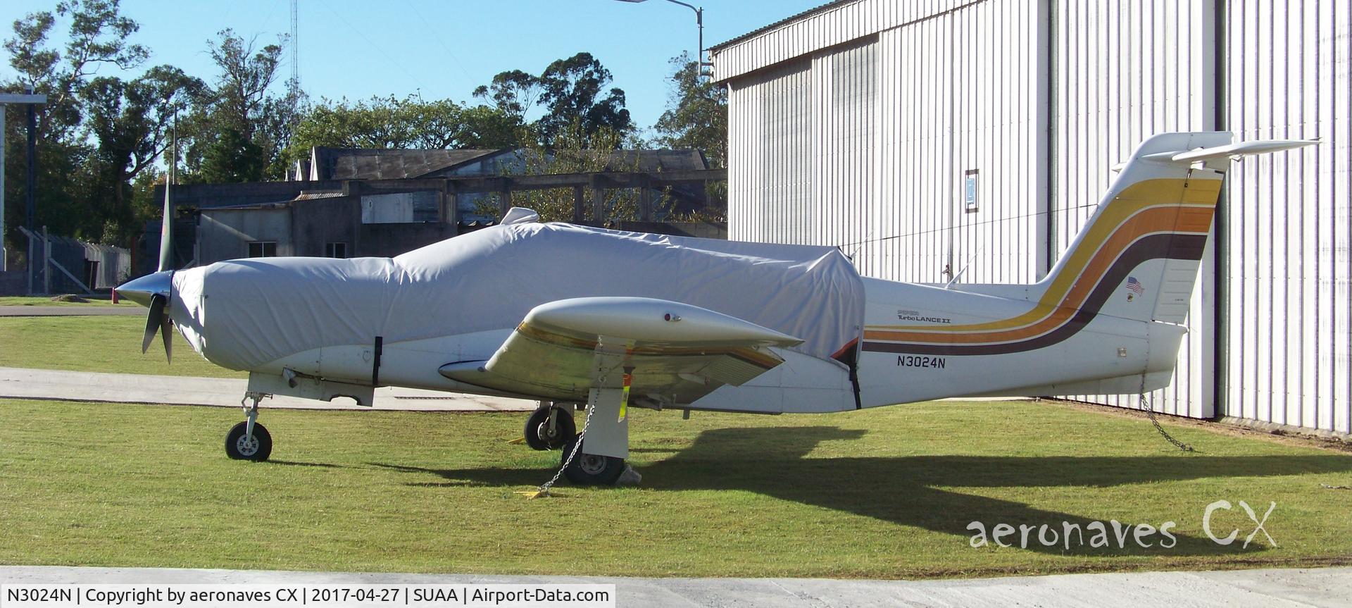 N3024N, 1979 Piper PA-32RT-300T Turbo Lance II C/N 32R-7987099, Aparcado en Aeropuerto Int. Ángel S. Adami - SUAA
