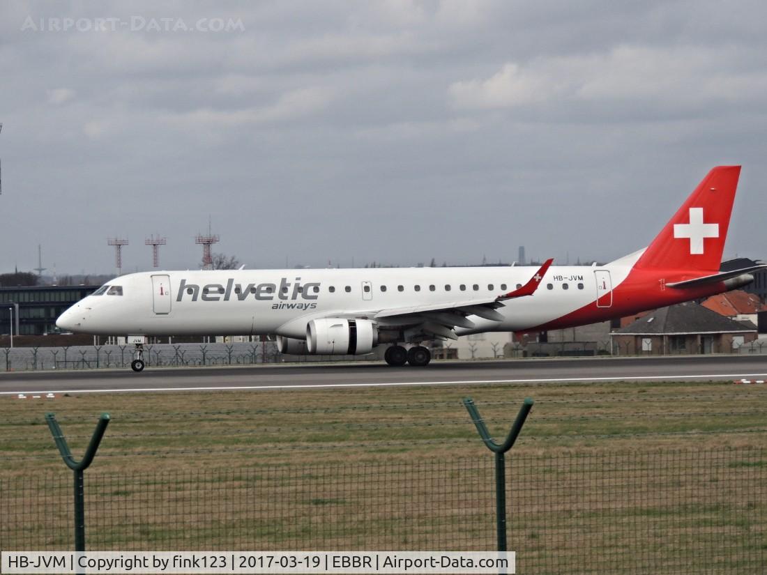 HB-JVM, 2010 Embraer 190LR (ERJ-190-100LR) C/N 19000349, HELVETIC slowing down runway 25L