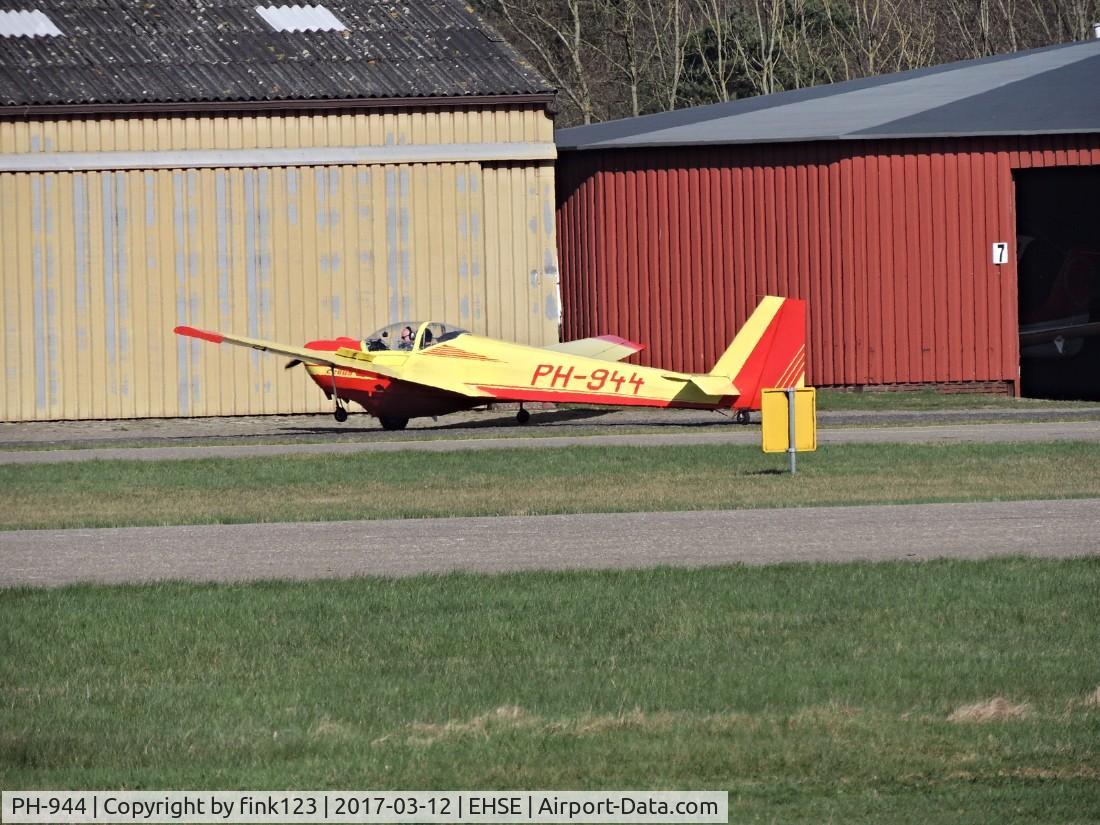 PH-944, Scheibe SF-25C Falke C/N 44520, scheibe from hilversum