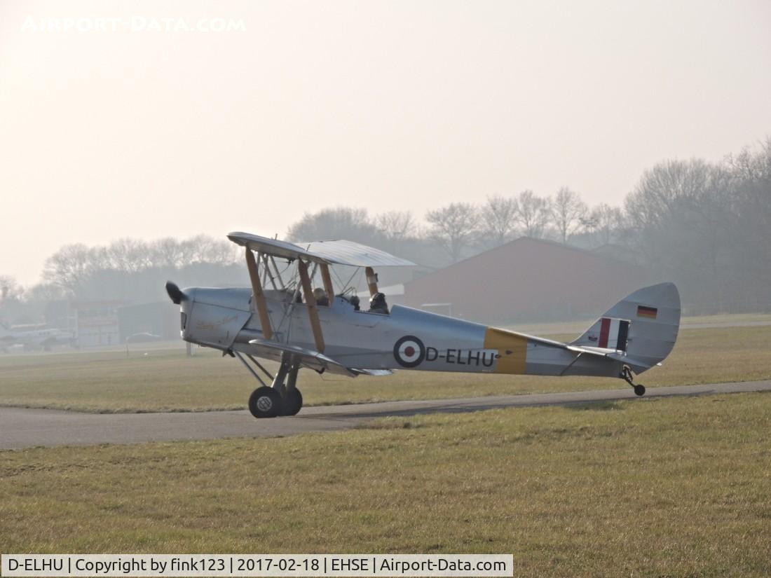 D-ELHU, 1942 De Havilland DH-82A Tiger Moth II C/N 83786, old plane is taking of