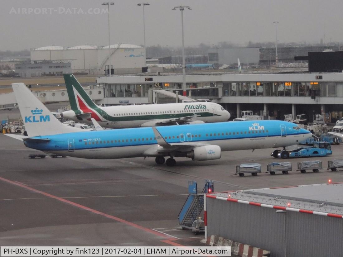 PH-BXS, 2001 Boeing 737-9K2 C/N 29602, klm pushback