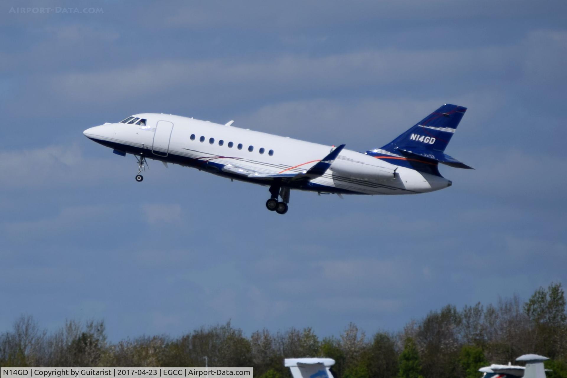 N14GD, 2001 Bombardier Challenger 604 (CL-600-2B16) C/N 5490, At Manchester