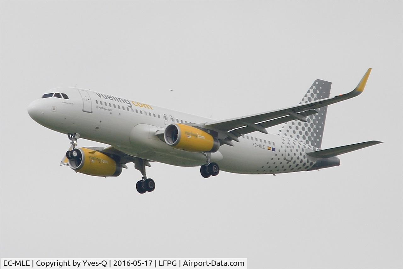 EC-MLE, 2016 Airbus A320-232 C/N 7109, Airbus A320-232(W), Short approach rwy 27R, Roissy Charles De Gaulle Airport (LFPG-CDG)