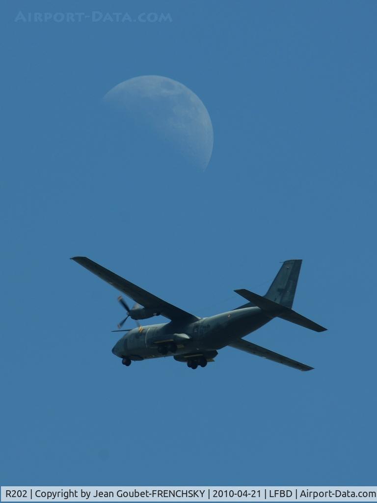 R202, Transall C-160R C/N 202, walking on the moon