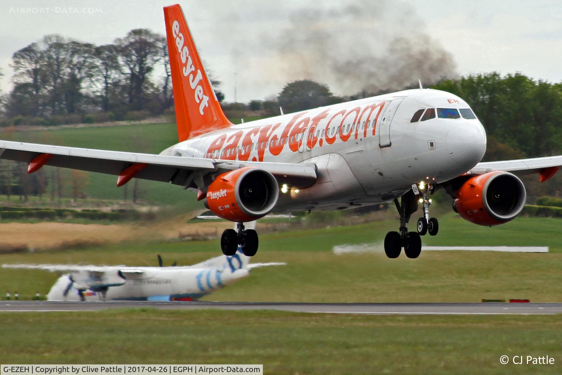 G-EZEH, 2004 Airbus A319-111 C/N 2184, Landing action at Edinburgh EGPH