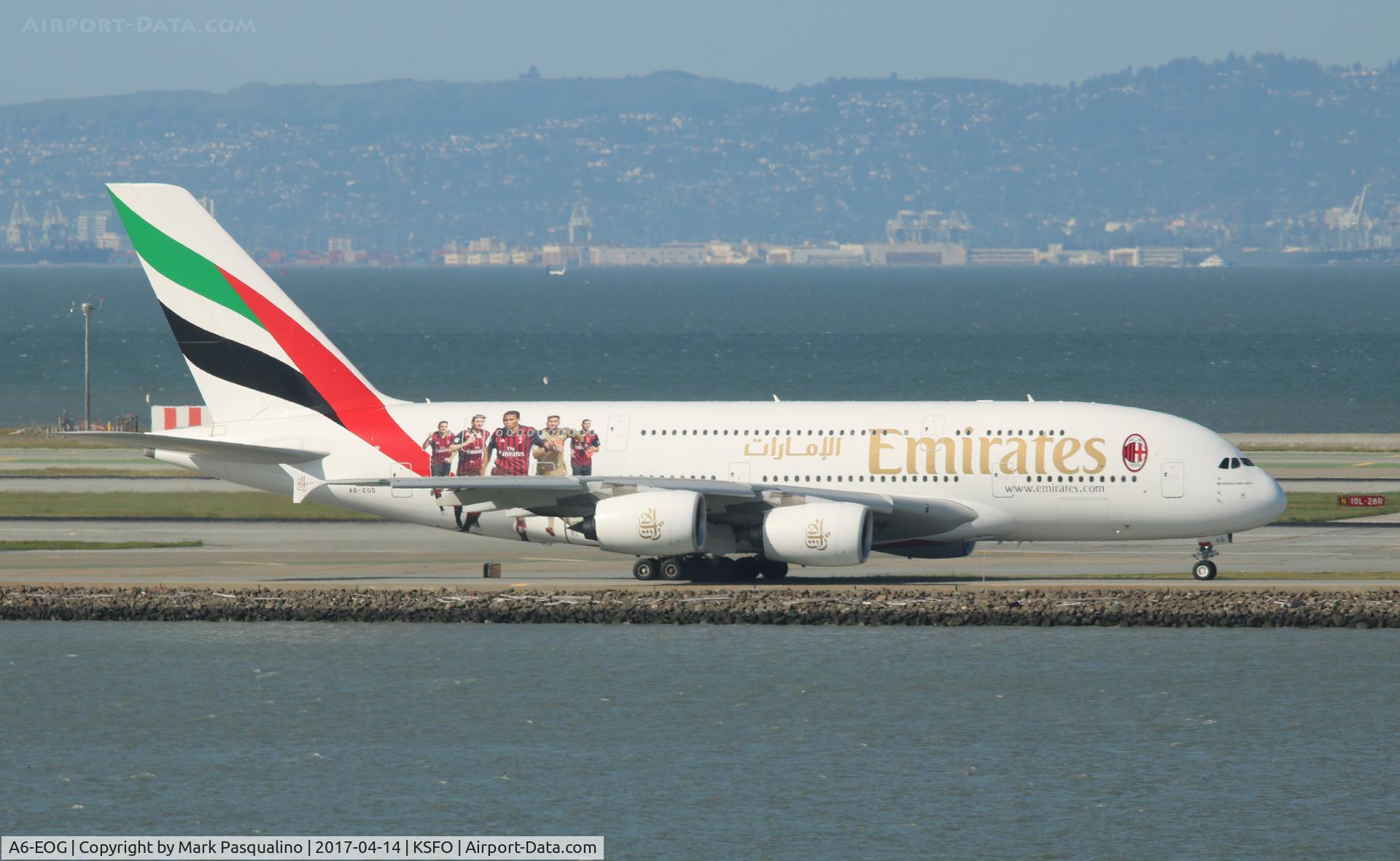 A6-EOG, 2014 Airbus A380-861 C/N 172, Airbus A380-861