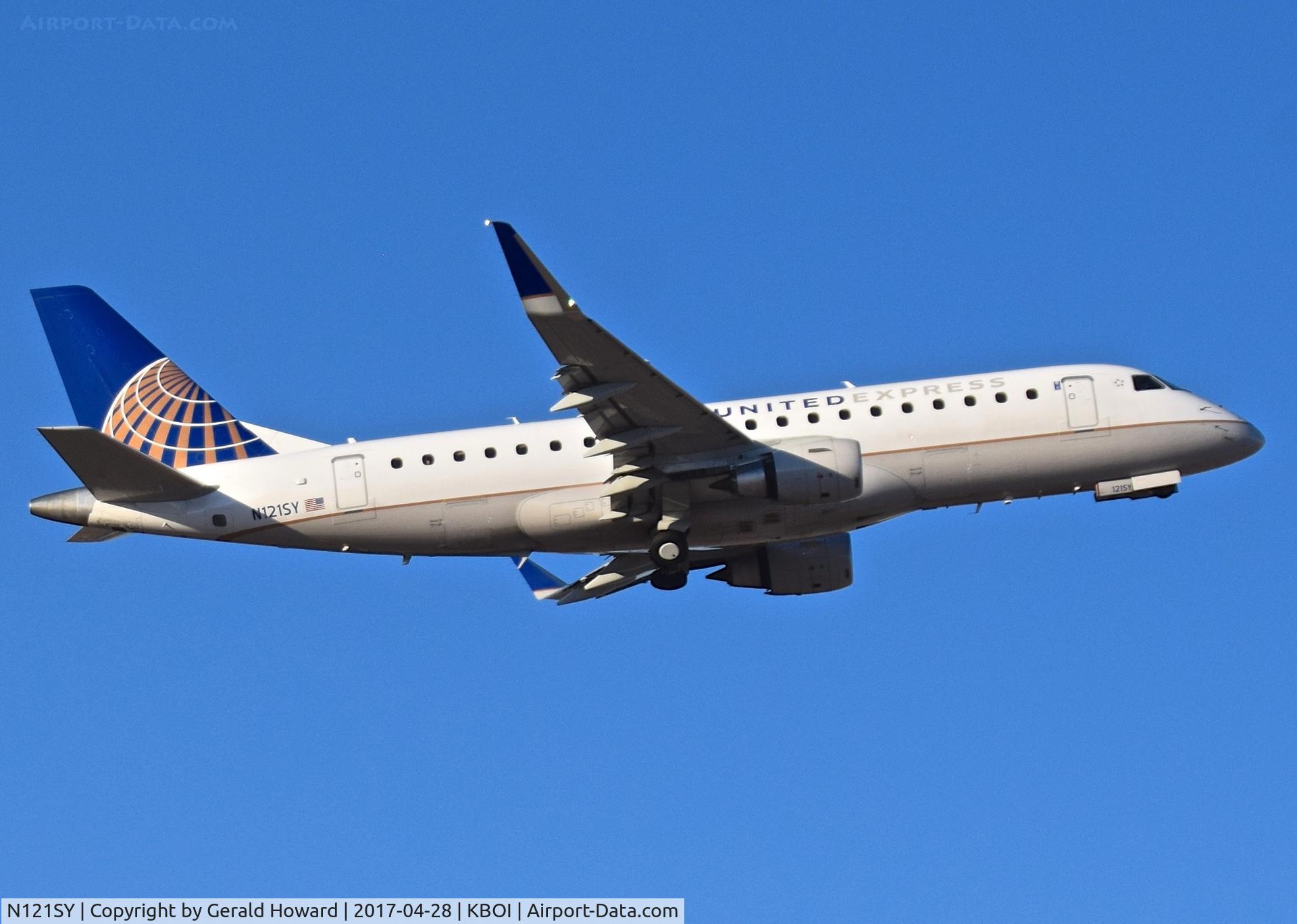 N121SY, 2014 Embraer 175LR (ERJ-170-200LR) C/N 17000430, Departed RWY 28R.
