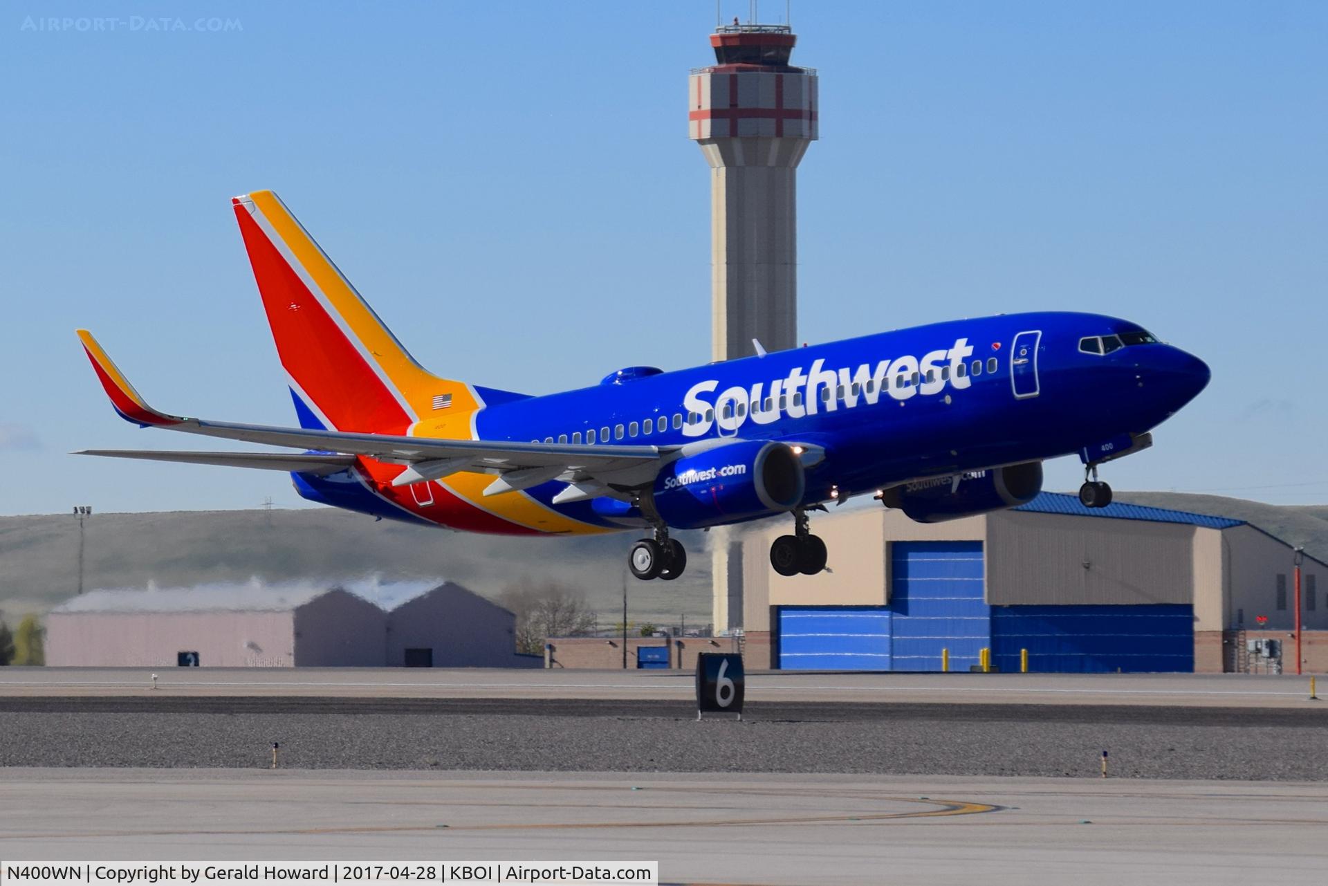 N400WN, 2001 Boeing 737-7H4 C/N 27891, After a quick turn around, take off and climb out from RWY 28R.