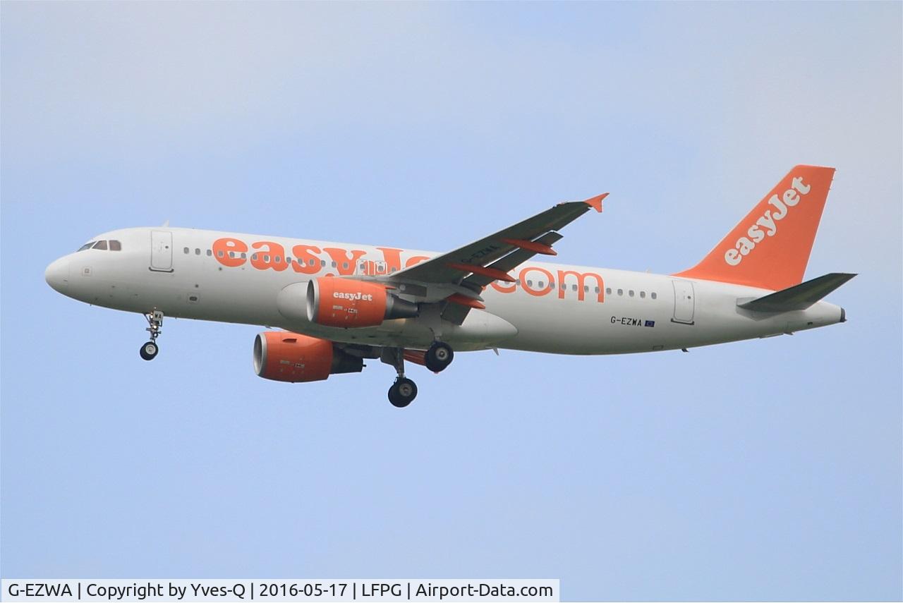 G-EZWA, 2012 Airbus A320-214 C/N 5201, Airbus A320-214, Short approach rwy 27R, Paris-Roissy Charles De Gaulle airport (LFPG-CDG)