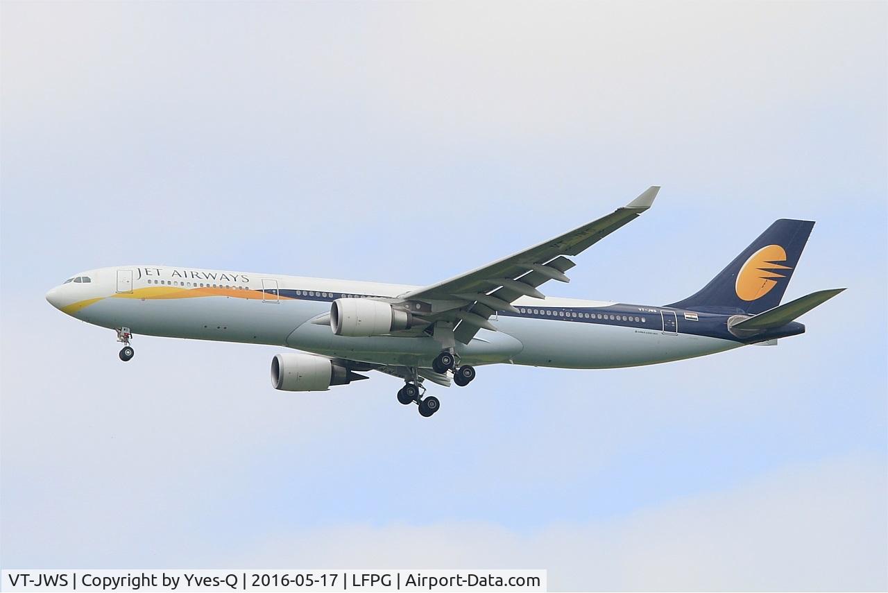 VT-JWS, 2012 Airbus A330-302 C/N 1361, Airbus A330-302, Short approach rwy 27R, Roissy Charles De Gaulle Airport (LFPG-CDG)