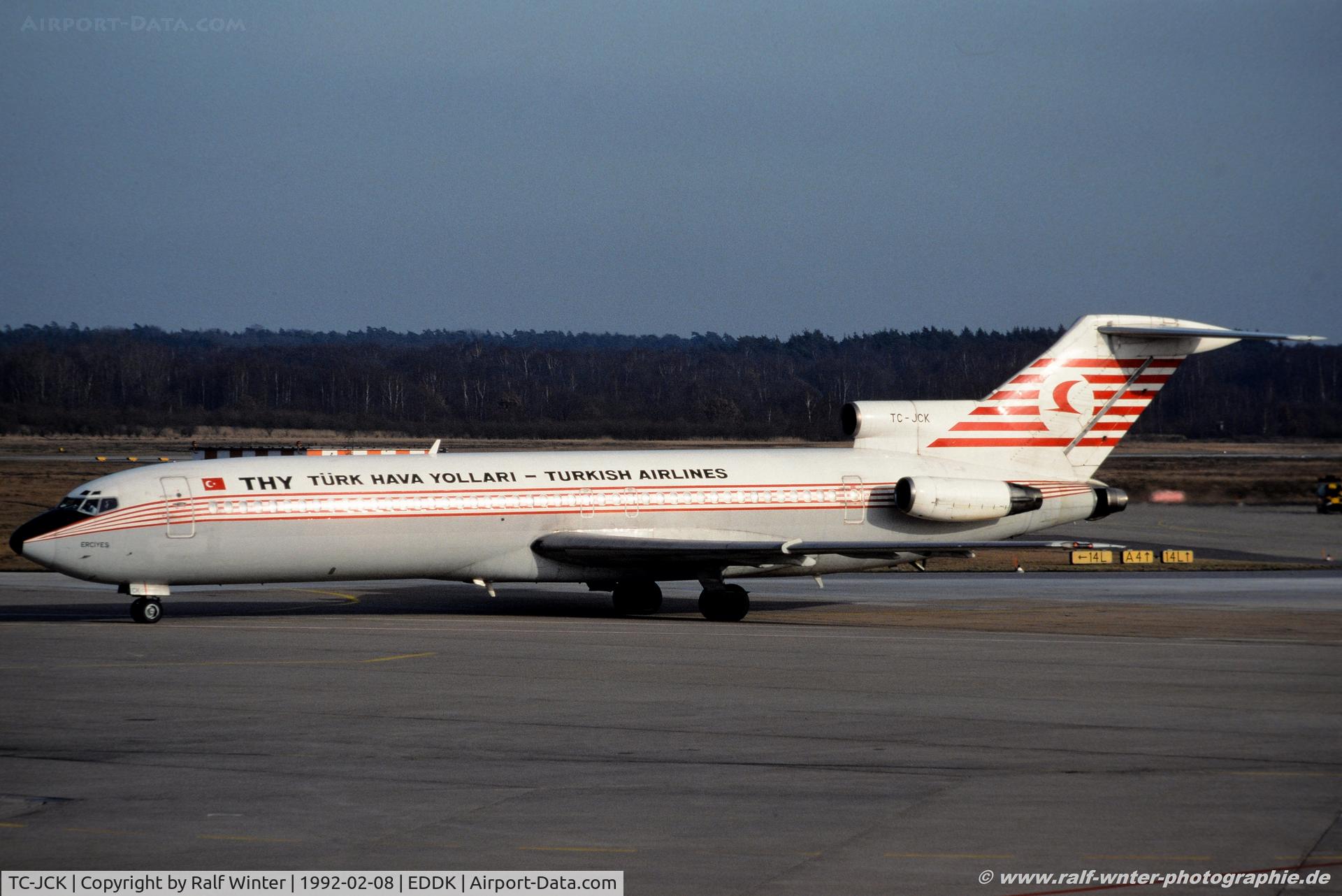 TC-JCK, 1979 Boeing 727-243 C/N 21664, Boeing 727-243 - THY Turkish Airlines - 21664 - TC-JCK - 08.02.1992 - CGN