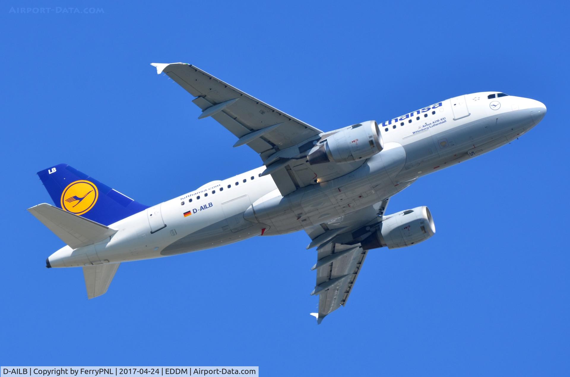 D-AILB, 1996 Airbus A319-114 C/N 610, Lift-off for LH A319