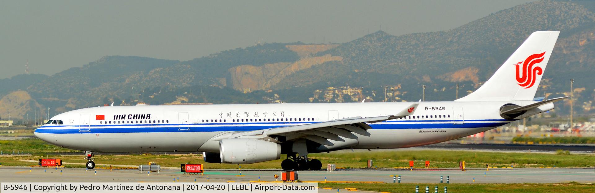 B-5946, 2014 Airbus A330-343 C/N 1525, El Prat  -  Barcelona  -  España