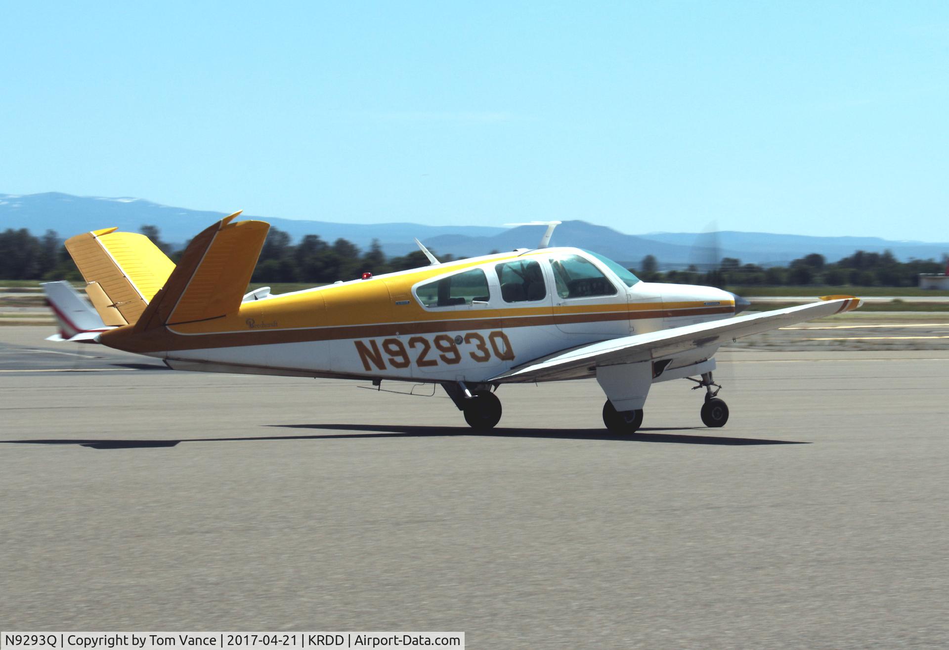 N9293Q, 1971 Beech V35B Bonanza C/N D-9293, 1971 Beech V35B Bonanza on taxi at Redding, CA