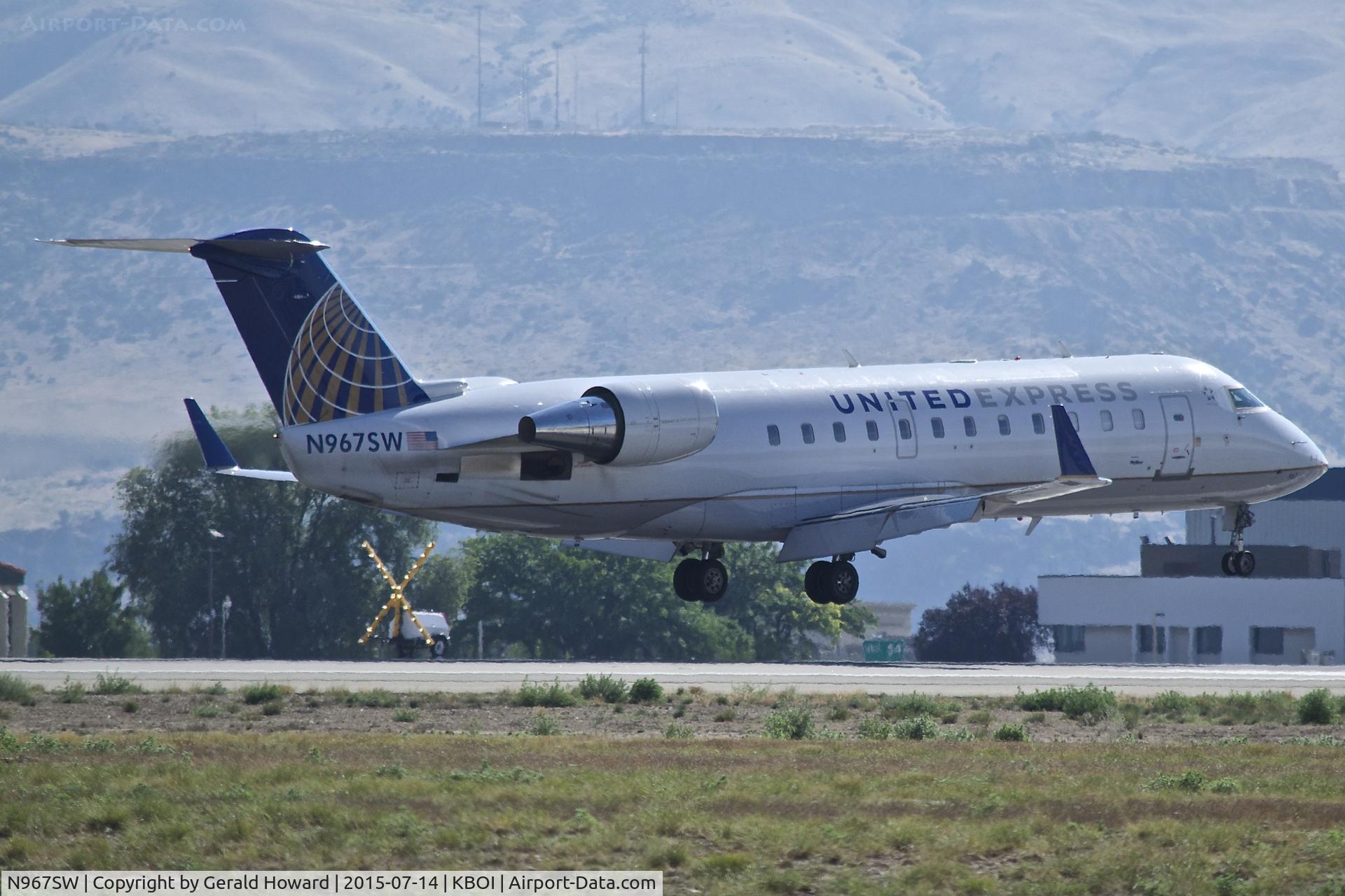 N967SW, 2003 Bombardier CRJ-200ER (CL-600-2B19) C/N 7872, About to land on RWY 10R.