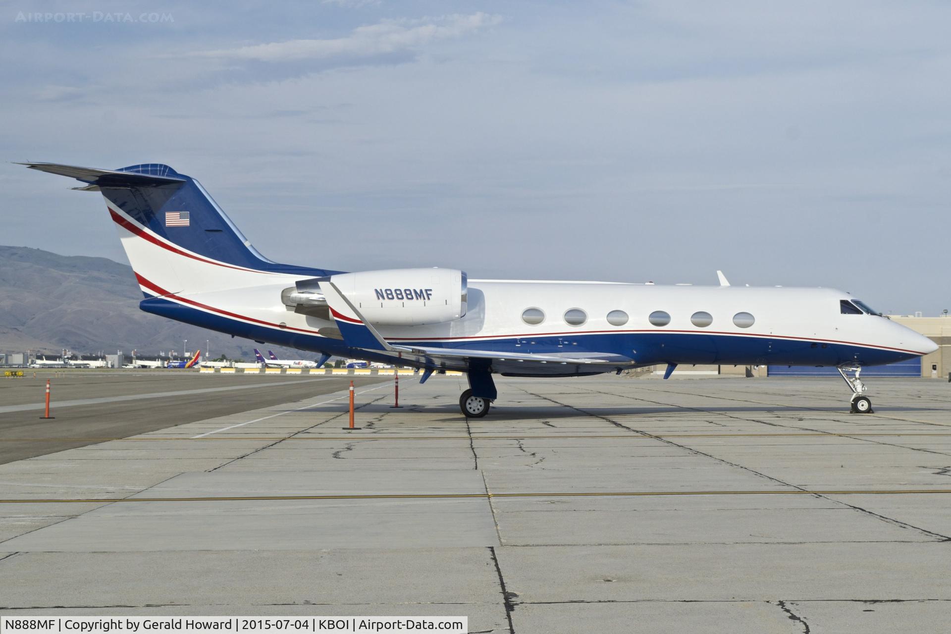 N888MF, 1995 Gulfstream Aerospace G-IV C/N 1268, Parked on south GA ramp.