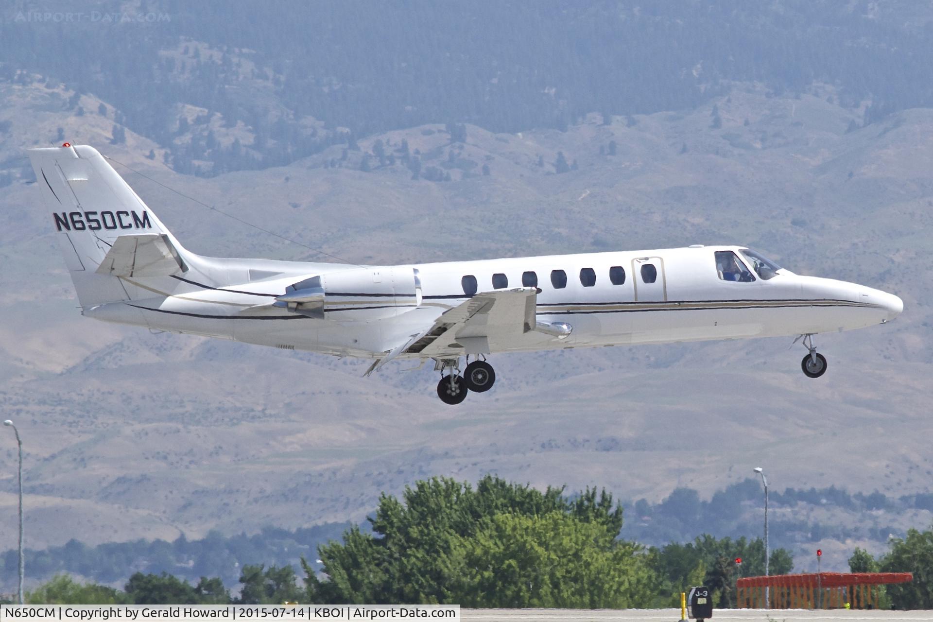 N650CM, 1992 Cessna 560 Citation V C/N 560-0177, Landing RWY 10R.