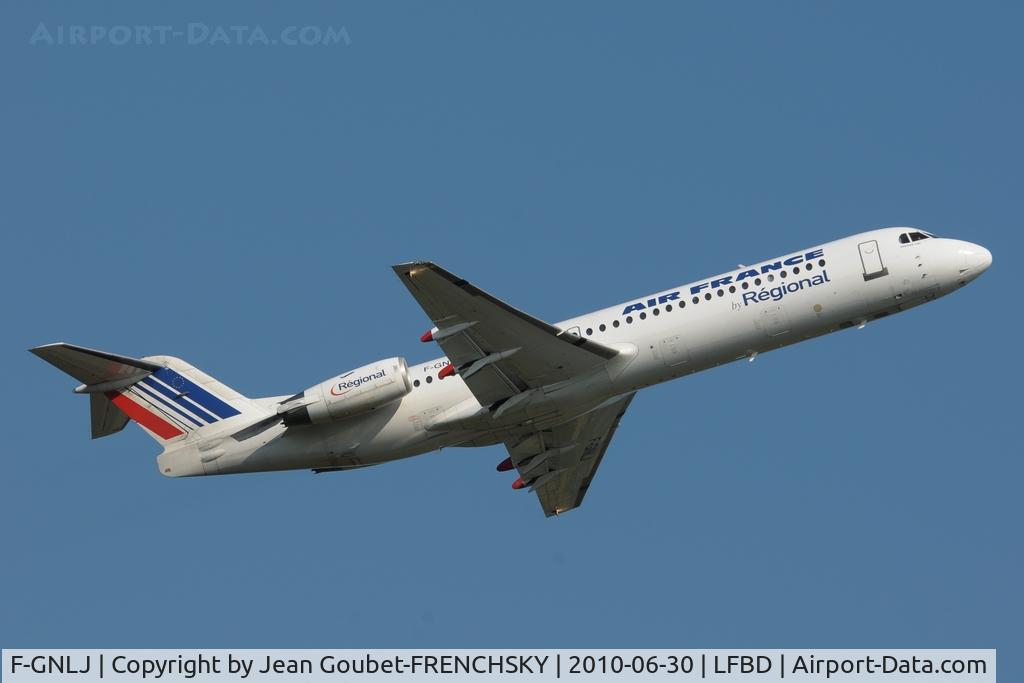 F-GNLJ, 1991 Fokker 100 (F-28-0100) C/N 11344, Regional Compagnie Aerienne operating for Air France take off runway 23 to Marseille