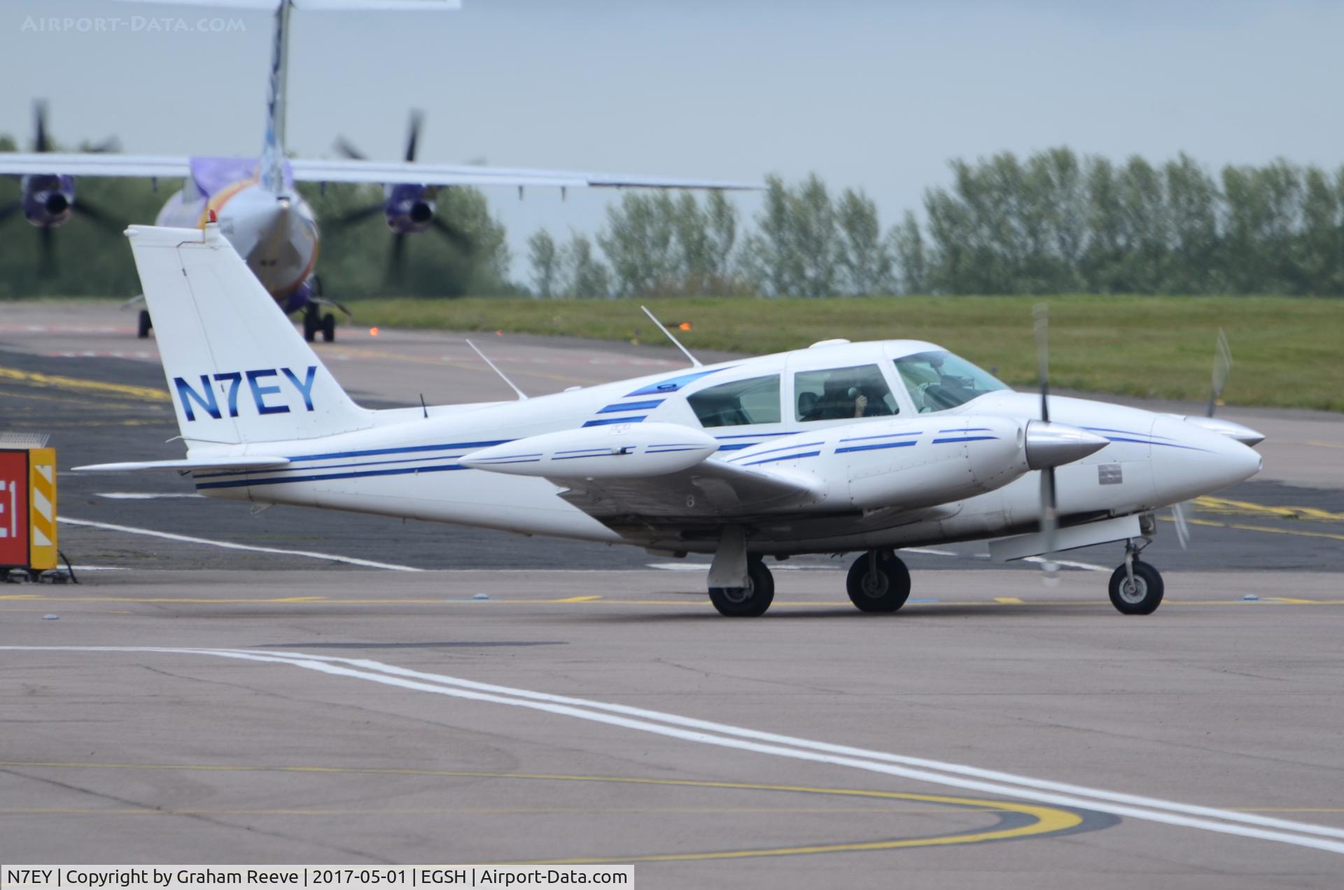 N7EY, 1964 Piper PA-30-160 Twin Comanche Twin Comanche C/N 30-571, Departing from Norwich.