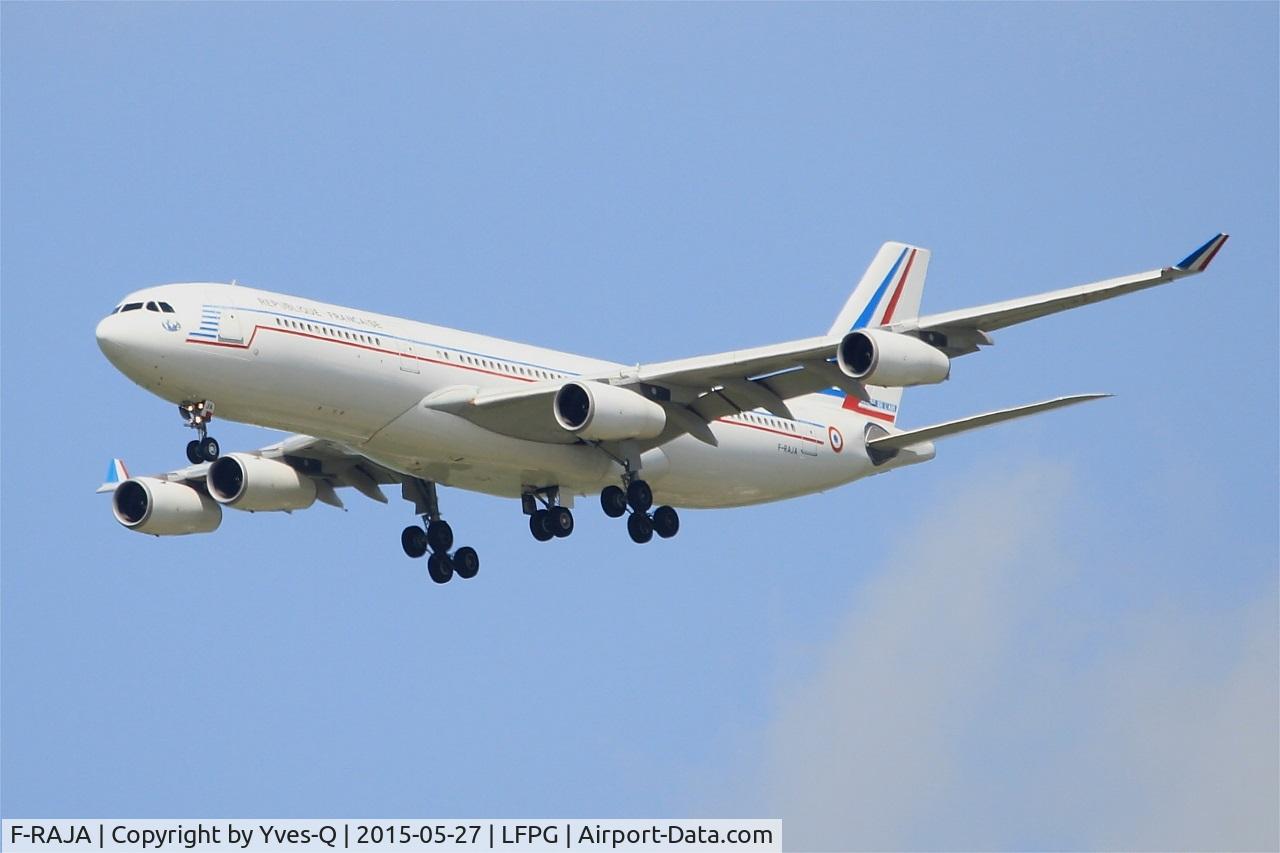 F-RAJA, 1995 Airbus A340-212 C/N 075, French Air Force Airbus A340-212, Short approach rwy 27R, Paris-Roissy Charles De Gaulle airport (LFPG-CDG)