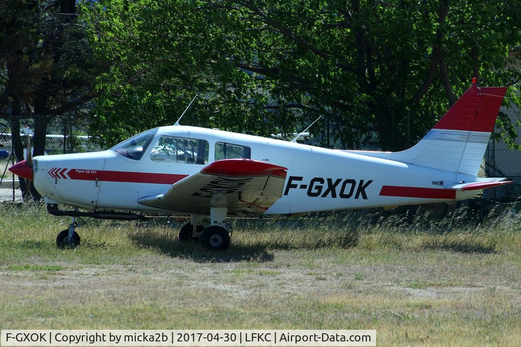 F-GXOK, Piper PA-28-161 C/N 2841242, Parked