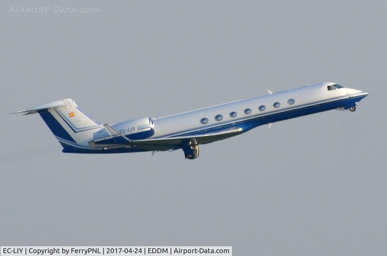 EC-LIY, 2010 Gulfstream Aerospace GV-SP (G550) C/N 5279, Gestair Private Jets G5 departing.