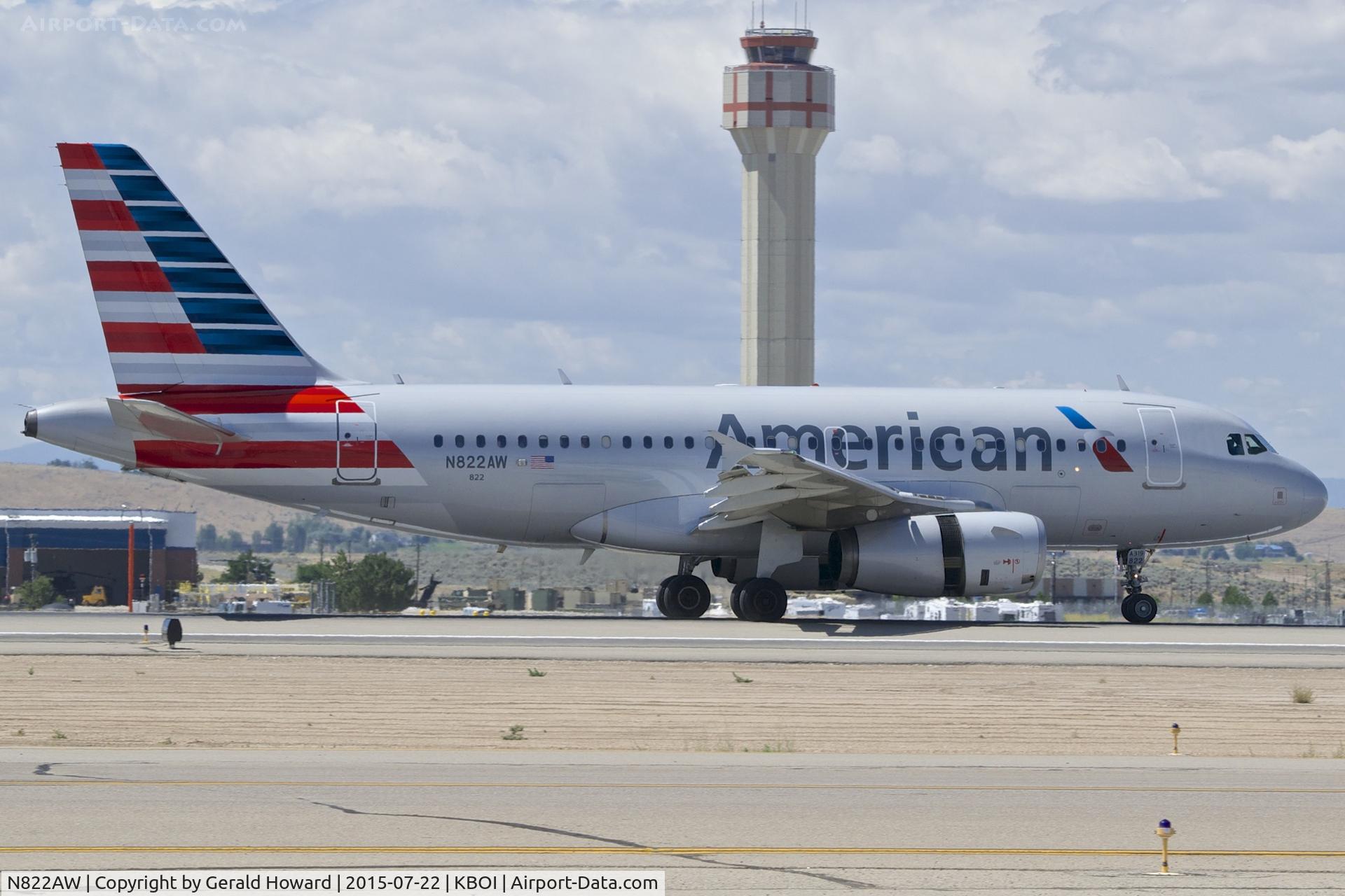N822AW, 2000 Airbus A319-132 C/N 1410, Landing roll out on RWY 28R.