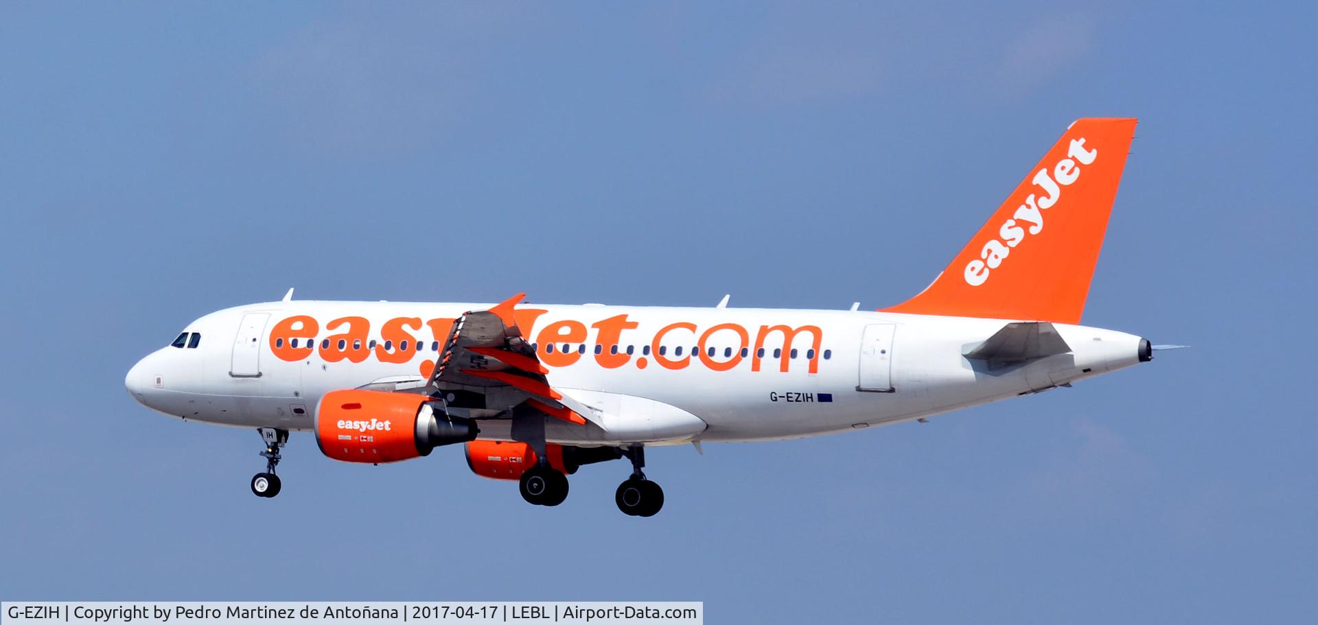 G-EZIH, 2005 Airbus A319-111 C/N 2463, El Prat  -  Barcelona  -  España