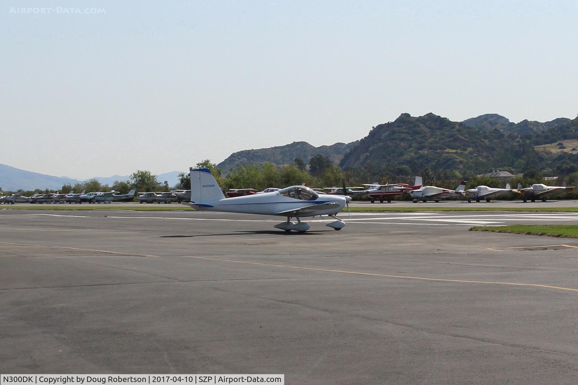 N300DK, 2012 Vans RV-12 C/N 120343, 2012 Kennedy VAN's RV-12A, Rotax 912ULS 100 Hp, E-LSA, holding short Rwy 04