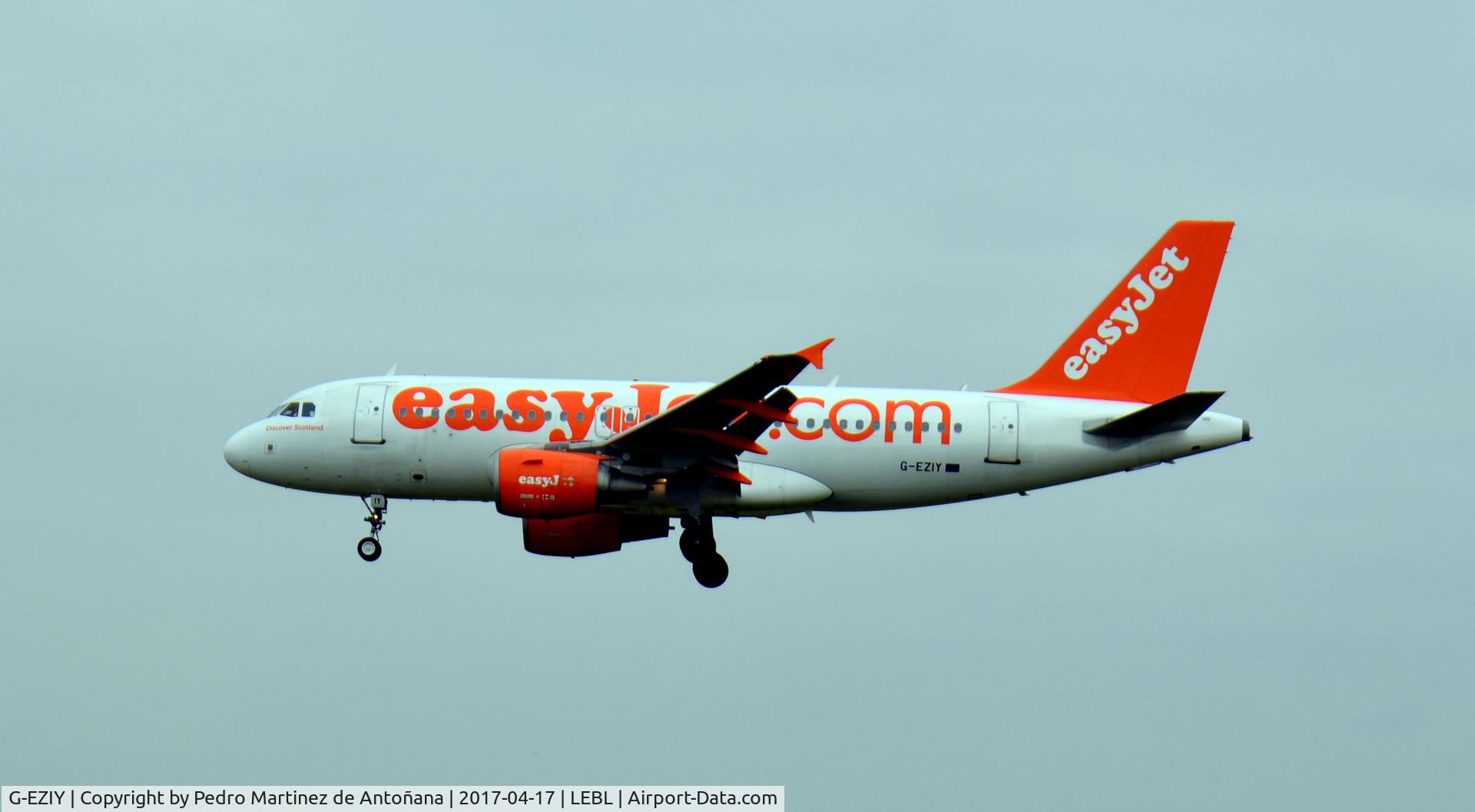 G-EZIY, 2005 Airbus A319-111 C/N 2636, El Prat  -  Barcelona  -  España
