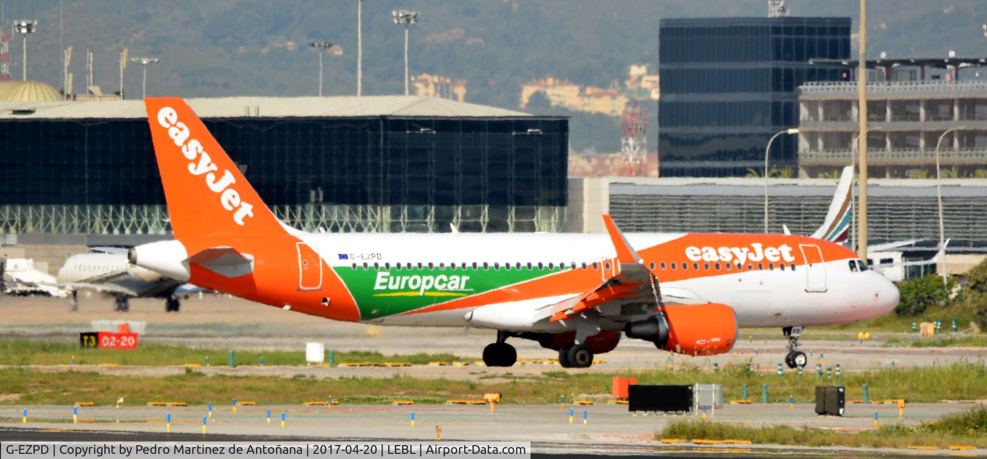 G-EZPD, 2015 Airbus A320-214 C/N 7040, El Prat  -  Barcelona  -  España