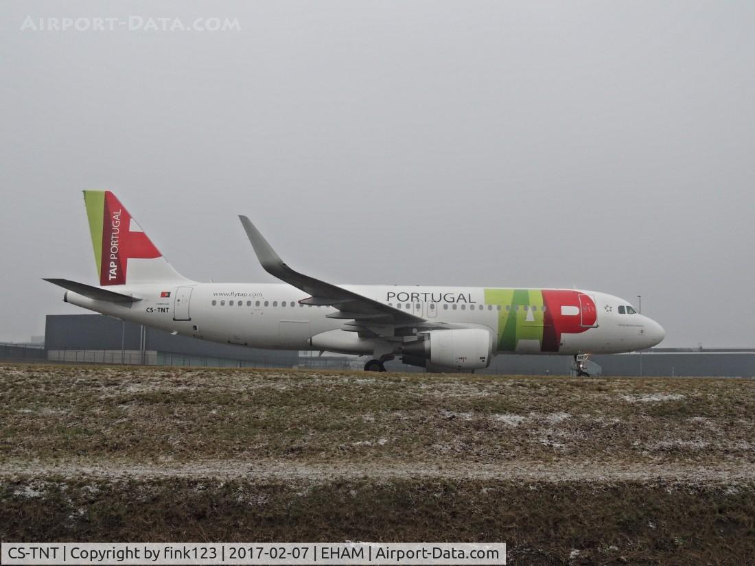CS-TNT, 2009 Airbus A320-214 C/N 4095, tap a320 in the fog on quebec