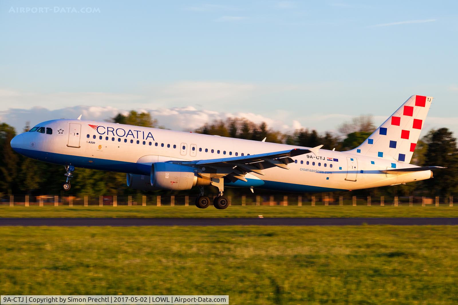 9A-CTJ, 1999 Airbus A320-214 C/N 1009, 9A-CTJ @ Linz Airport