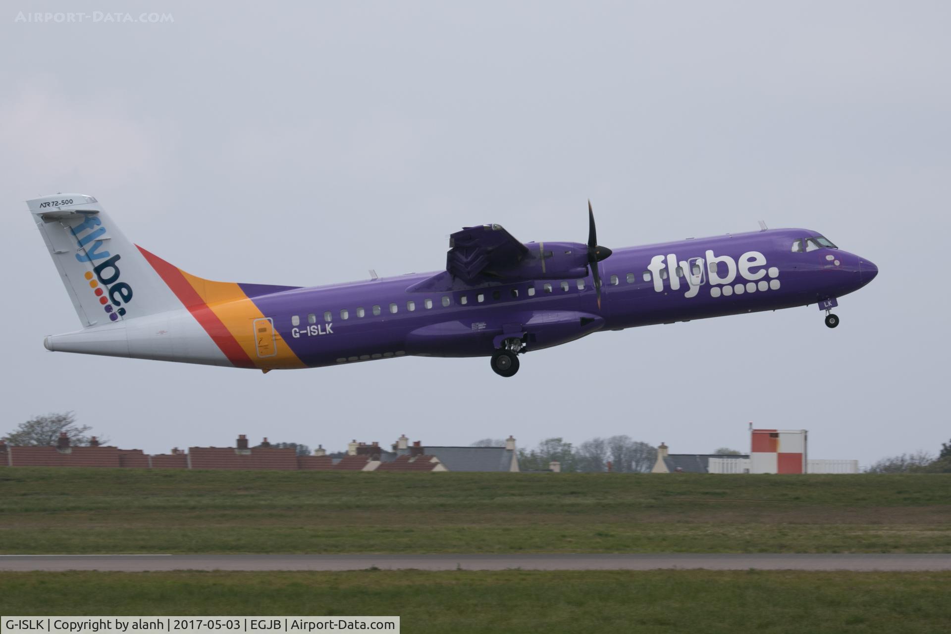 G-ISLK, 2000 ATR 72-212A C/N 634, Operated by Blue Islands and in the colours of their franchise partner flybe, departing Guernsey