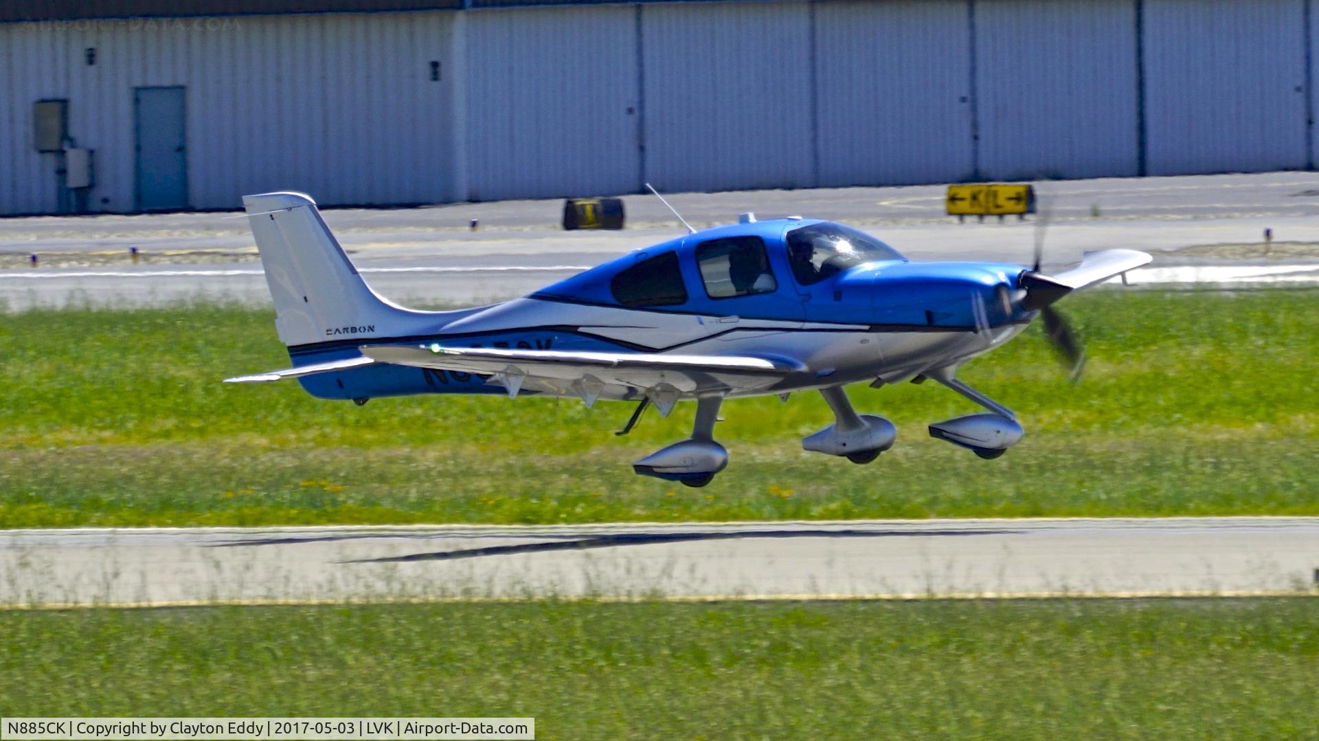 N885CK, 2017 Cirrus SR22T Carbon C/N 1510, Livermore Airport California 2017.