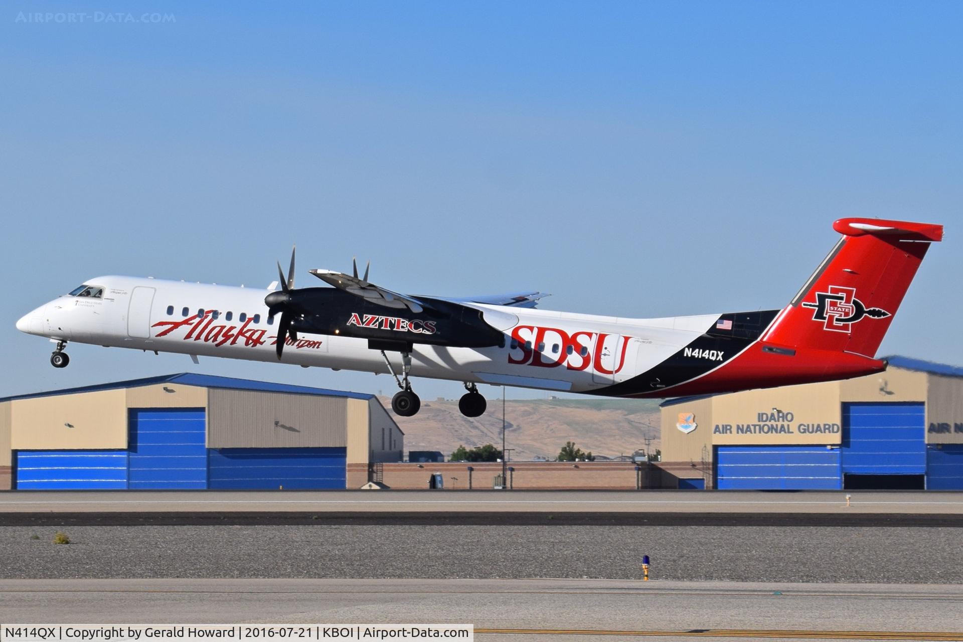 N414QX, 2002 Bombardier DHC-8-402 Dash 8 C/N 4061, Take off from RWY 10L.
