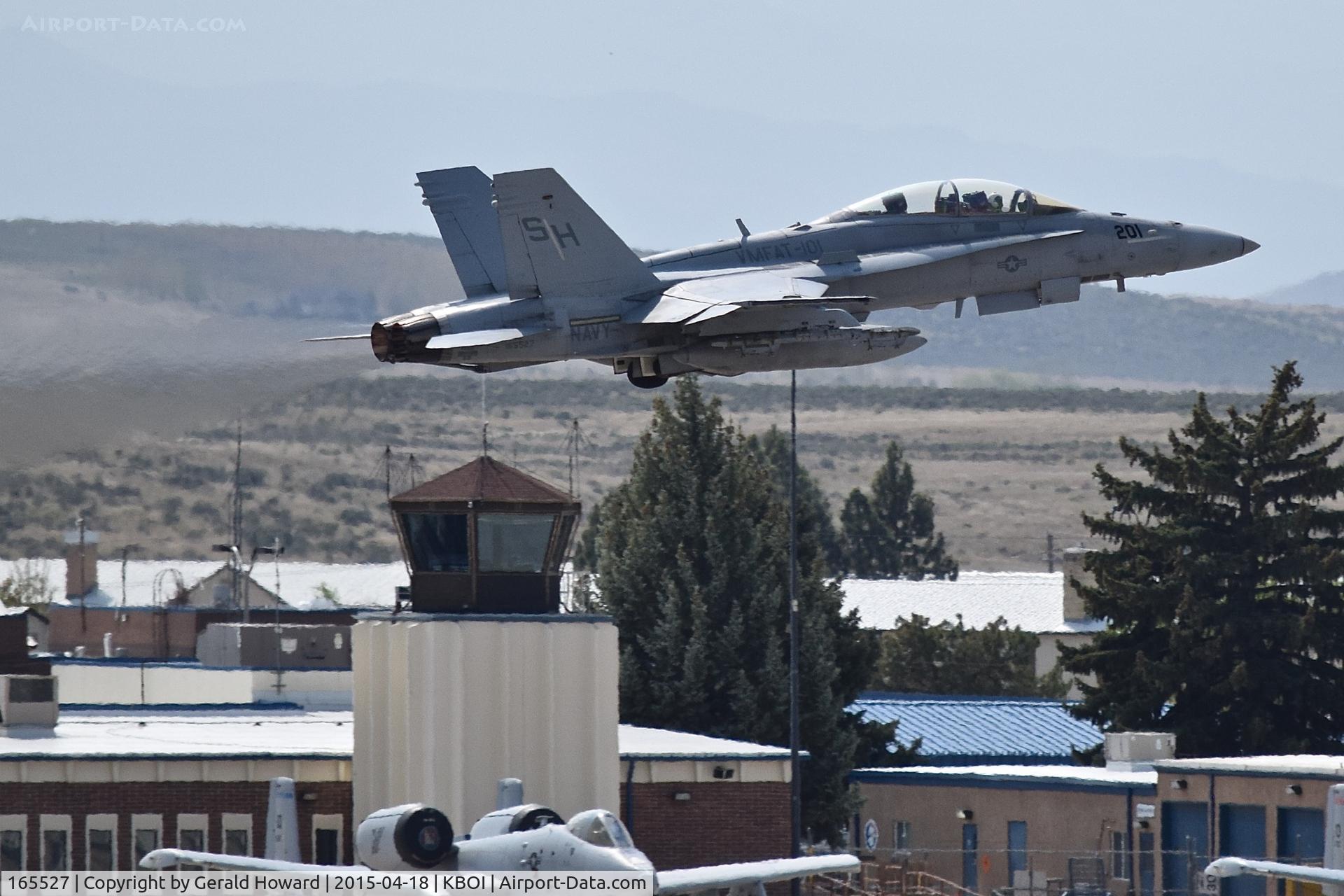 165527, Boeing F/A-18D Hornet C/N 1461/D148, VMFAT-101 